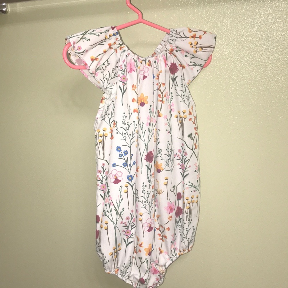 Floral 2T onesie from online boutique - Picture 2 of 5